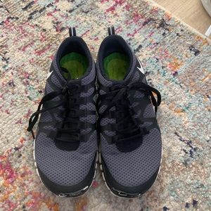 Nike Free 3.0 V sneaker, size 7.5